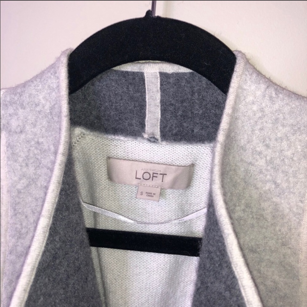 LOFT Cropped Sweater - Picture 4 of 10
